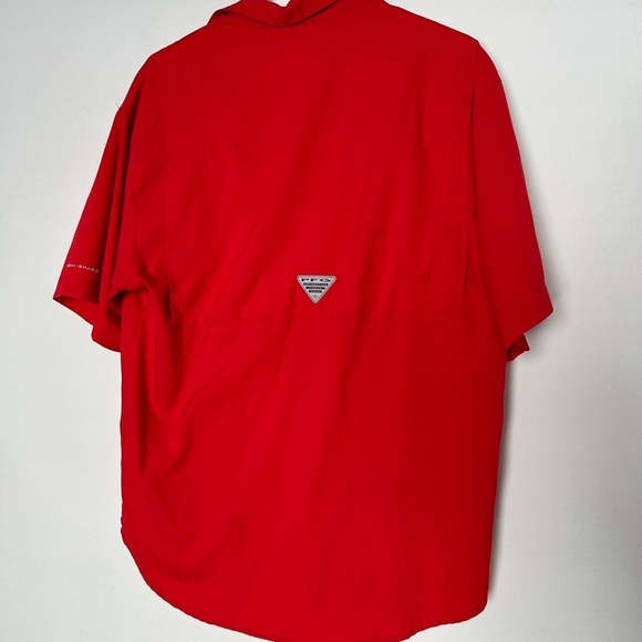 red columbia pfg button down - Picture 6 of 6